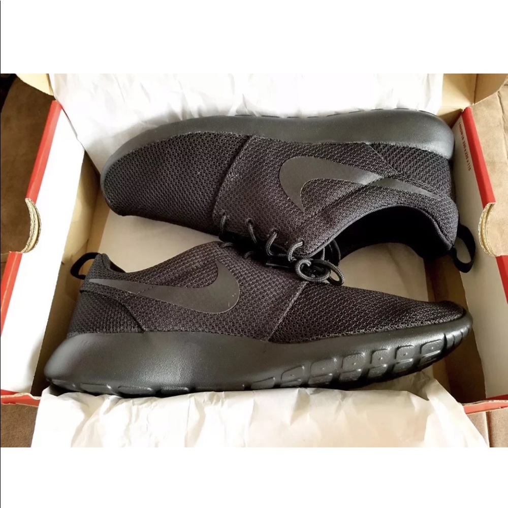 Nike Roshe Black